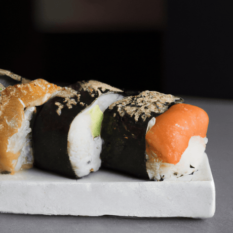 Hako Sushi (箱寿司) – Quadratisches, geschichtetes Sushi - RamenHeaven