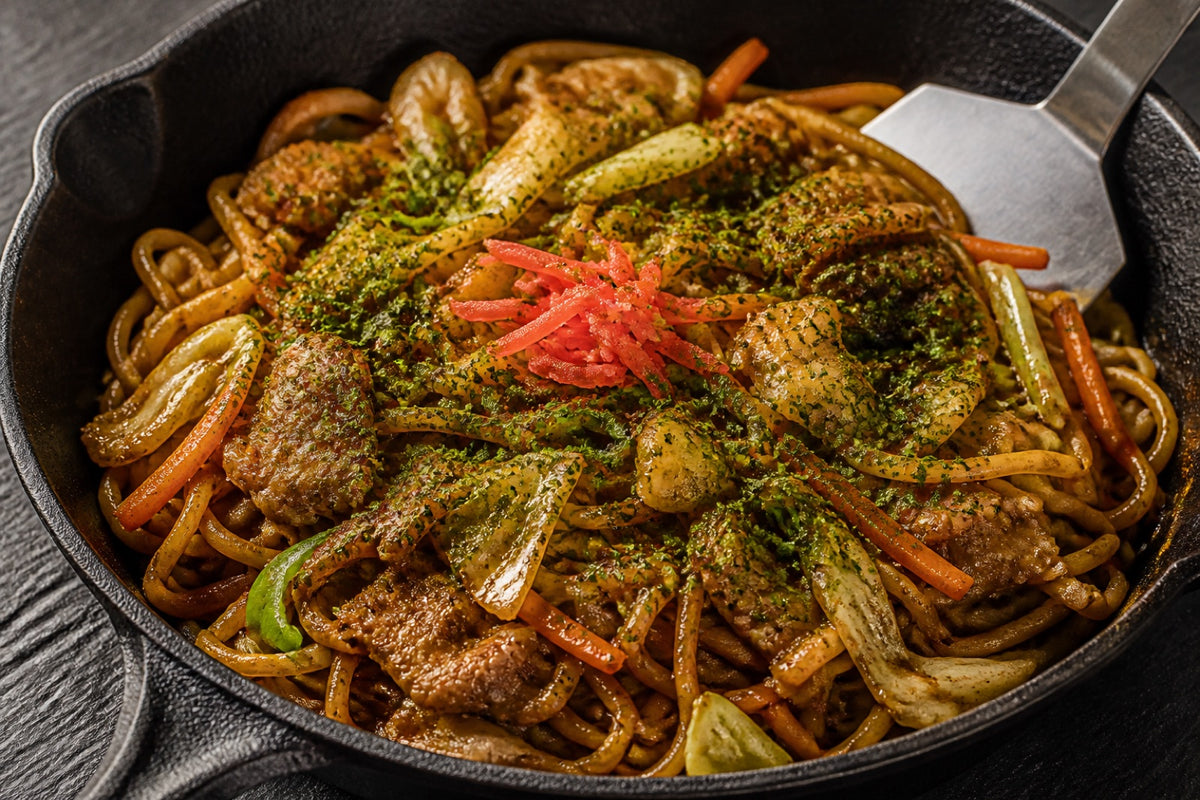 Yakisoba: Gebratene Nudeln mit selbst gemachter Yakisoba-Sauce (KI-generiertes Bild)